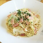 ボーノ - 春キャベツとベーコンのペペロンチーノ  