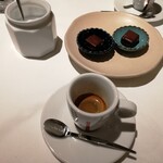 オステリア・オ・ジラソーレ - エスプレッソとお茶菓子