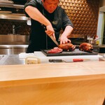 銀座 大石 - 目の前で捌く