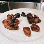 銀座 大石 - 鴨二羽分の内臓。早い者勝ちで好きな場所をひとつ。