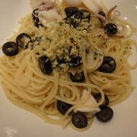 サバティーニ・ディ・フィレンツェ 大丸東京店 - やりイカとオリーブのパスタ