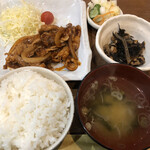 家庭料理居酒屋 よってって - ♪豚肉のケチャップ炒め定食 ¥500