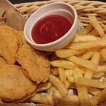 若大将 - 定番のチキンバスケット。