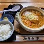 かりんぱ - なべラーメンにご飯ついています
