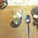 La Brianza - ベルガモットのソルベでリフレッシュ☆ 甘酸っぱくておいしい。ほんのりミルキーさが見え隠れする感じもいい。