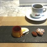 La Brianza - シナモンアイスクリームやショコラももちろん自家製。どれも甘さが私の好みにぴったり。ブルッティマブオーニは、不細工だけどおいしいという意味のイタリア菓子。サクサク歯触りおいしい、不細工じゃないおいしさ。