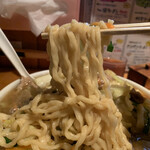 一発ラーメン はしご屋 - 極太麺