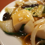 新三陽 - 豆腐と野菜のうま煮　