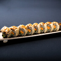 1本まるごと蒸し穴子太巻