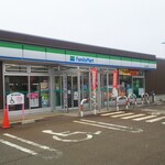 FamilyMart - 外観