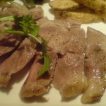 esprit mouton - ポークステーキ。アップ。※左奥が脂身。