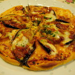 孫吉 - ナスのピザ（980円）