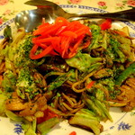 孫吉 - ソースやきそば（780円）