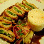 孫吉 - デミグラスソースも絶品