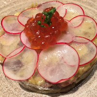 L'Agréable Esprit de GAMIN - 薫製寒鰤　ラディッシュとイクラ乗せ