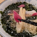 饗 くろ喜 - 花びら形状