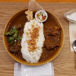 はらっぱカレー店 - ハーフ＆ハーフのレギュラー(1240円)です。