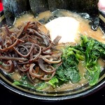 家系ラーメン 王道家 本店 - 