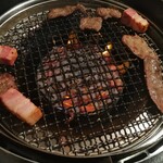 焼肉 坂の途中 - 網