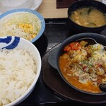 Matsuya - カチャトーラ定食。