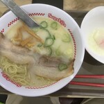 Sugakiya - 濃い味スガキヤラーメン450円、半熟玉子50円(2020.2.14)