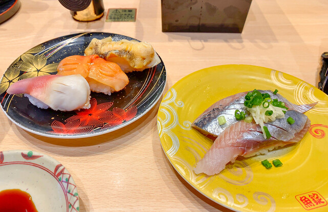 Sakanaya no Kaiten Zushi Uojo Nagoyashimeitoku Ten