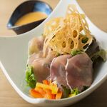 Cobblestone salad with Prosciutto and lotus root chips