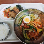 ソウル市場 - ビビン麺セット