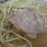 ラーメン二郎 - 豚がまた絶品