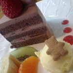 ショートケーキ（苺、生クリームチョコレート）