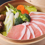 よかにせ - 鹿児島黒豚と彩り野菜のせいろ蒸し