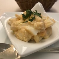 イタリア料理 Trattoria Mezzanino - 前菜のポテトと玉子のサラダ、アンチョビ風