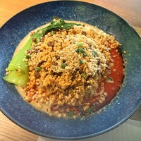 珞珈壹号 銀座店 - 汁無し坦々麺　1000円