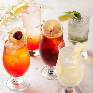 A wide variety of cocktails and non-alcoholic drinks are also available♪