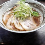 まるの - 醤油ラーメン  チャーシュートッピング