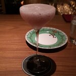 カフェサロン バー アーグ - ドラゴンフルーツのショートカクテル