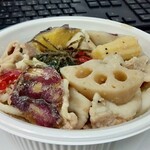 リヴ ハヤマ デリ - 豚の塩こうじ丼