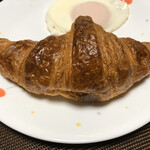 BROWN BAKERY CAFE BAR - クロワッサン