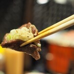 炭火焼ホルモン ぐう - タン塩+サービスネギ