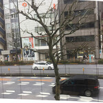 三燈舎 - 人通り、車通りが多少寂しいオモテ