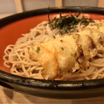 そばの神田 東一屋 - 先端に着目する。