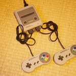 猿や - 小さなお子様向けのおもちゃや、懐かしのスーパーファミコン、無料で好きなだけ食べられる大人も子供も大好きな駄菓子のご用意もしています。