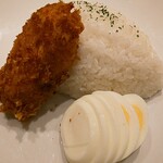 カレー屋 ボングー - 贅沢ミックスビーフカレーのルーをかける前