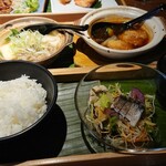 Yakitori Chidori - 1911_Yakitori Chidori-やきとり ちどり-_POWER LUNCH@107,000Rp_牛鍋、チキンカツ煮込み、しめ鯖サラダ