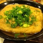 うどん 丸香 - 念願のきつねうどん ５２０円。おあげの肉厚感がたまらない♪