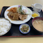 Kyouya - 目玉焼き付き生姜焼き定食