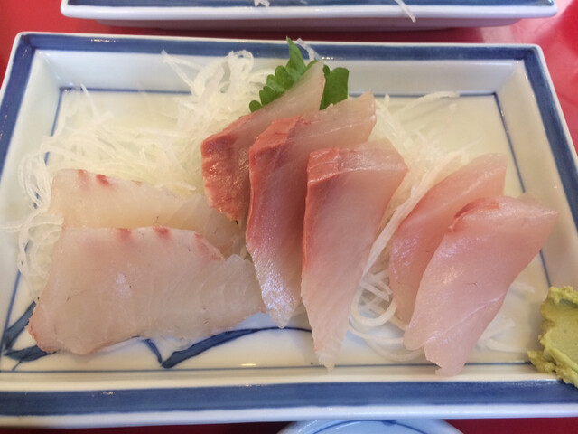 再々訪 分厚い地魚の刺身とフライ定食 凄い天丼 O By M Hammer 館山食堂 館山 天ぷら 揚げ物 その他 食べログ