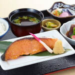 Nihon Ryouri Uokyuu - さけ京粕漬定食1265円