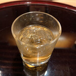 帰燕 - 赤貝、スミイカ、うるい、酢味噌和え 酢味噌がたっぷり。うるいと酢味噌って合いますね。