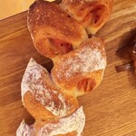 メゾン ムラタ - 噛み応えのある生地、そこにベーコンの
      旨味が加わり最高♡